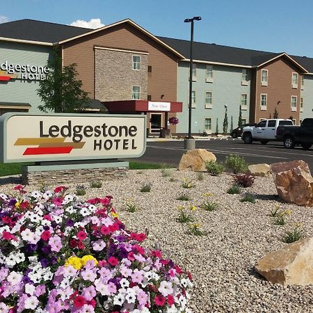 Ledgestone Hotel ורנל מראה חיצוני תמונה