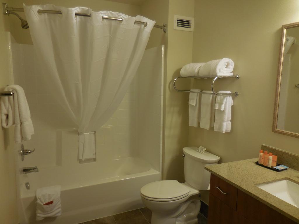 Ledgestone Hotel ורנל חדר תמונה